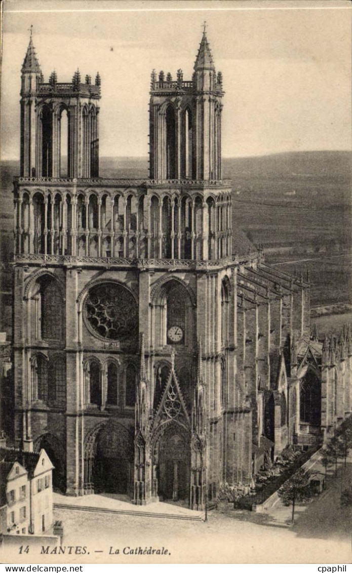 Mantes CPA La cathedrale