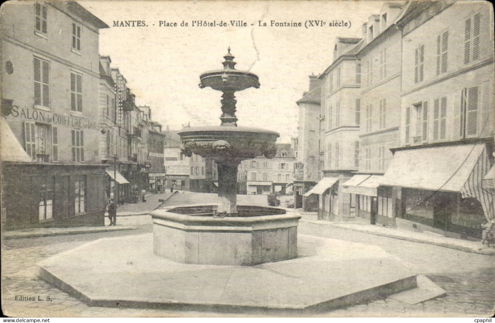 Mantes CPA Place de l'hotel de ville la fontaine (salon de coiffure coiffeur)