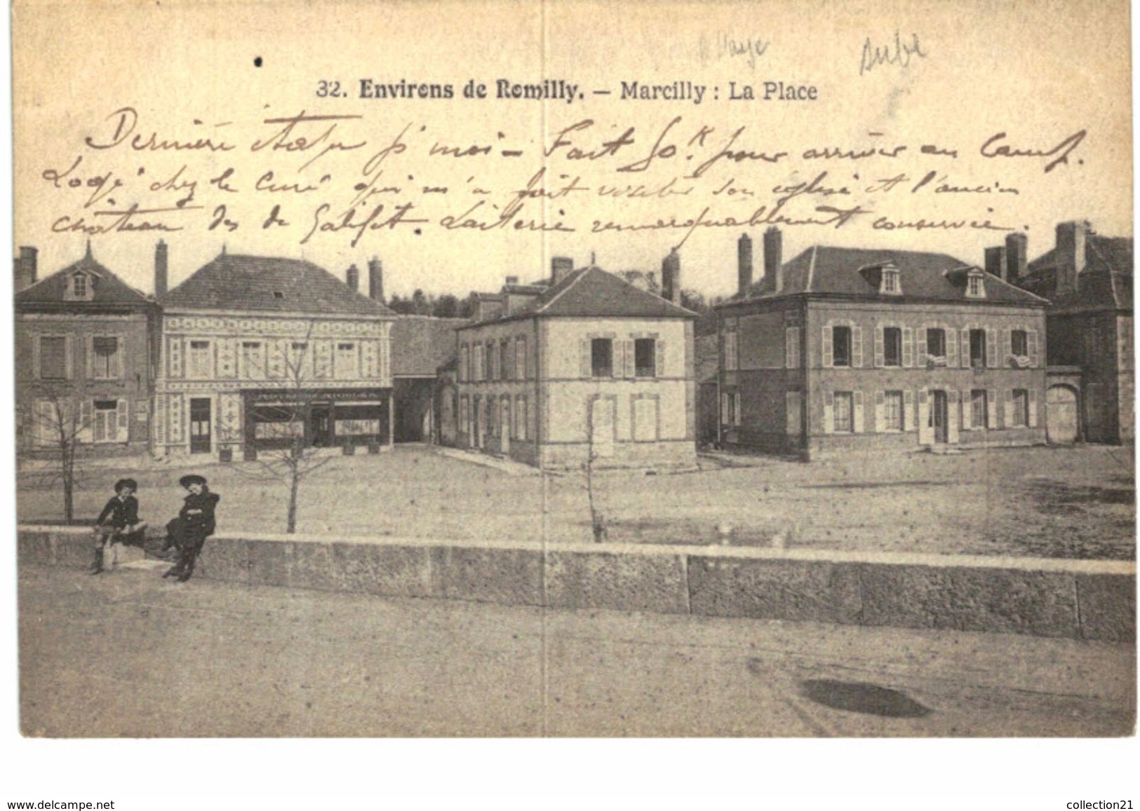 MARCILLY .... LA PLACE