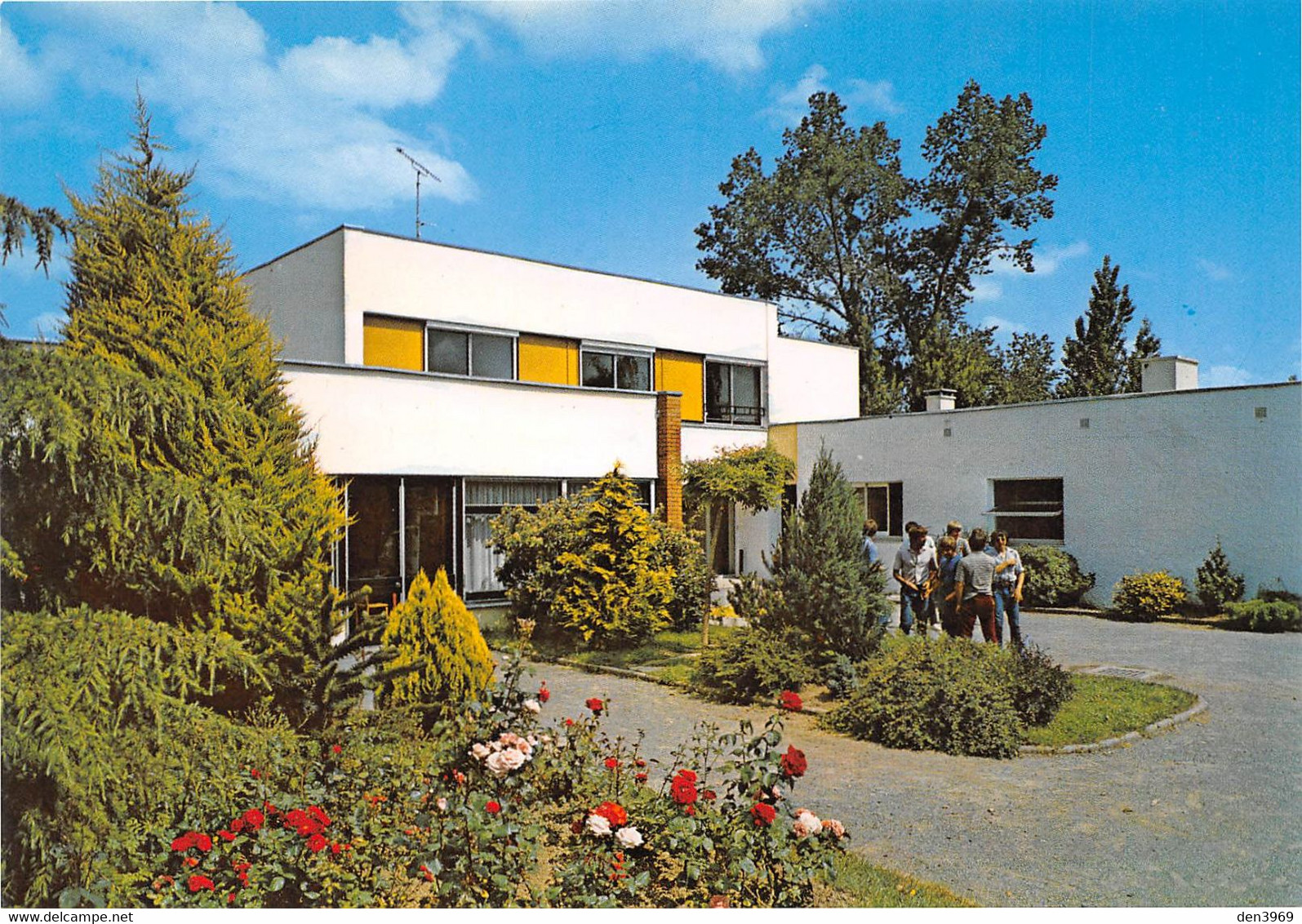 MAREUIL-sur-LAY - Etablissement