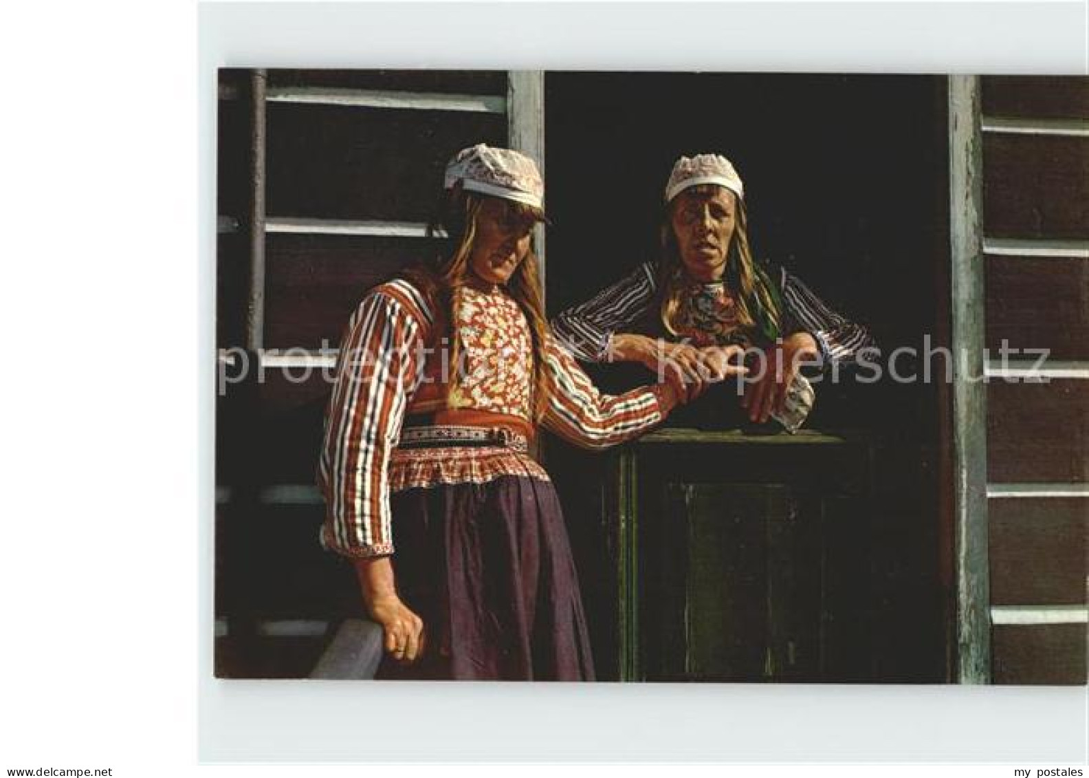 Marken Frauen in Tracht