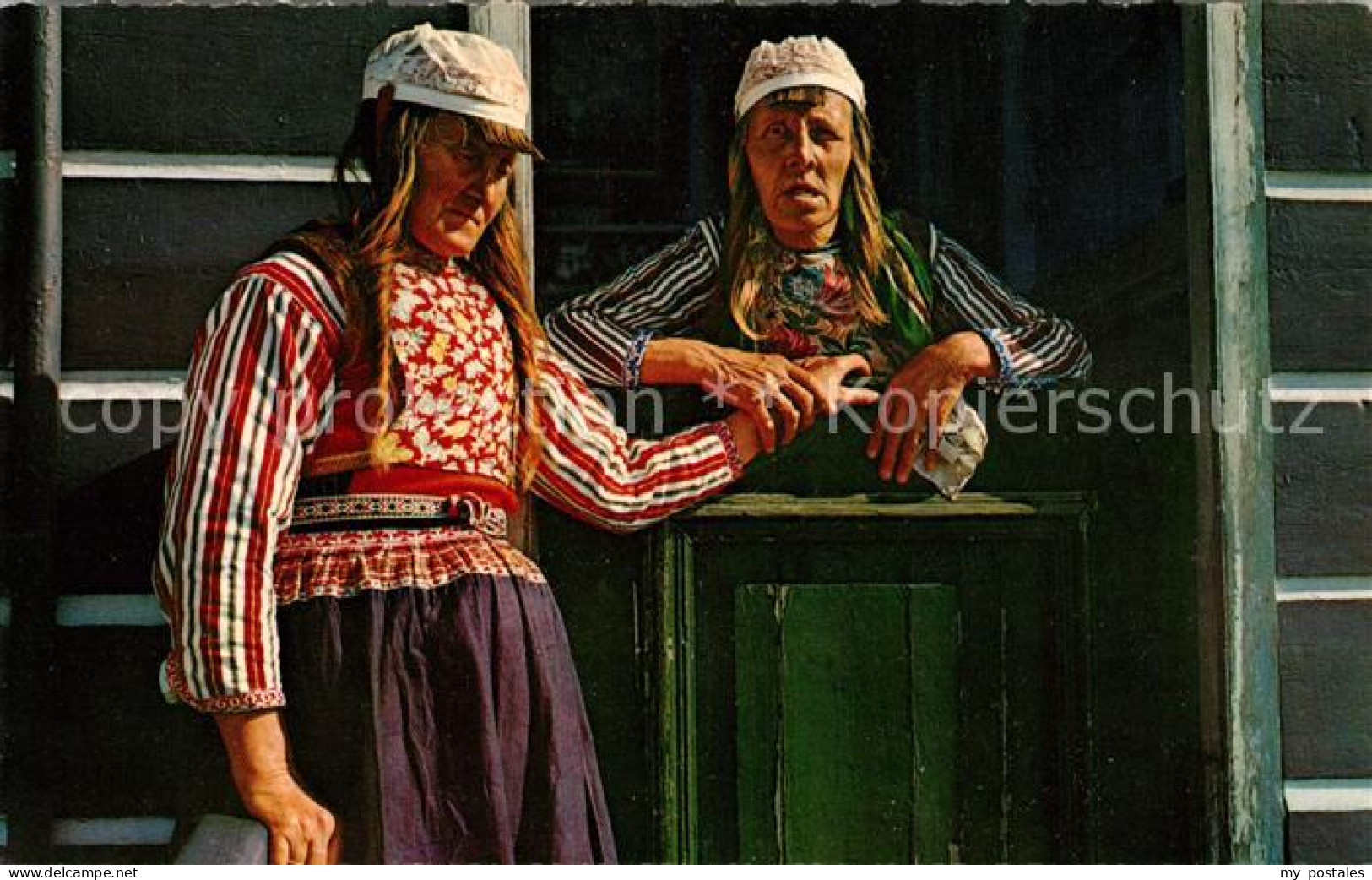 Marken Marker Vrouwen Frauen Trachten