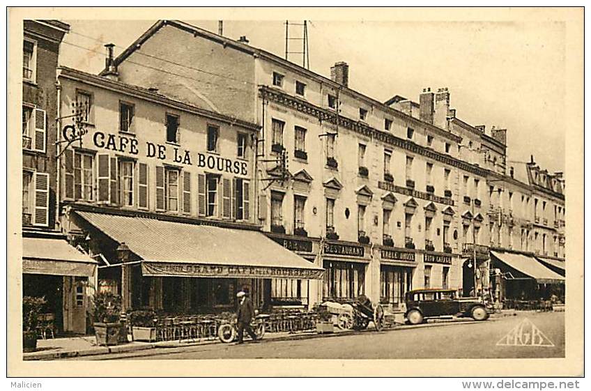 - marne -ref- A571- chalons sur marne - cafe de la bourse - cafes - hotel de la haute mere dieu -  moto - voiture -