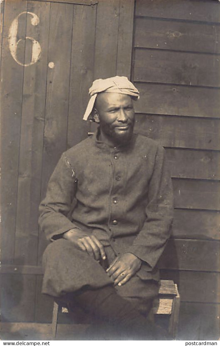 Maroc - Première Guerre Mondiale - Tirailleurs marocains prisonniers au camp de Münster en 1915 en Allemagne (Rhénanie-d