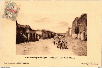 CPA MOROCCO MEKNES - Une Rue de MEKNES (669190)