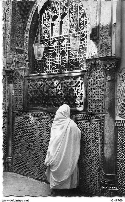 CPA FEZ -mosquée moulay idriss -trône des offrandes (fès)
