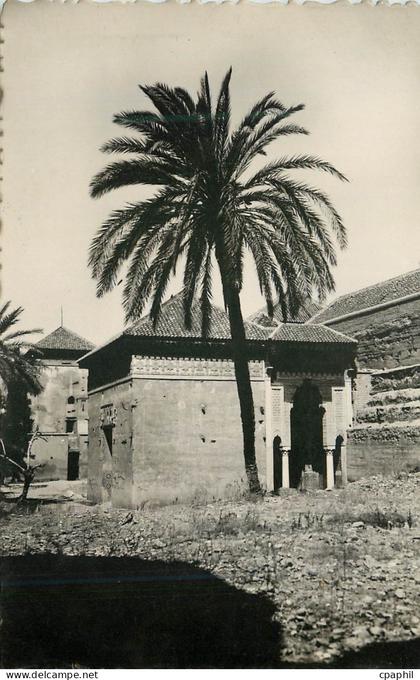 CPM Marrakech tombeaux saadiens