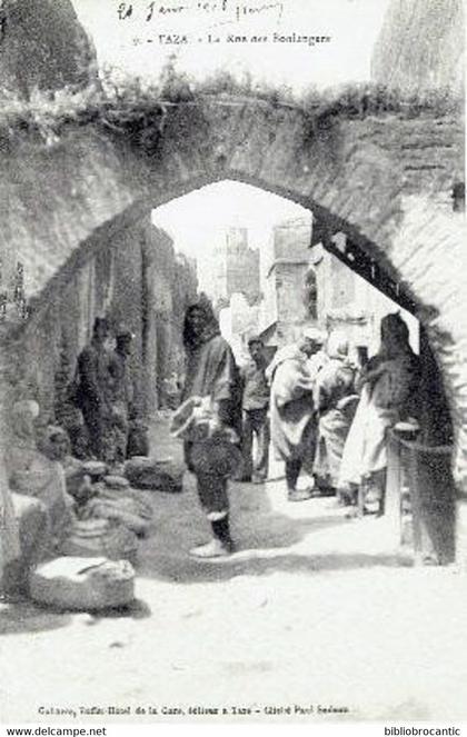 MAROC - TAZA < VUE ANIMEE DE LA RUE DES BOULANGERS