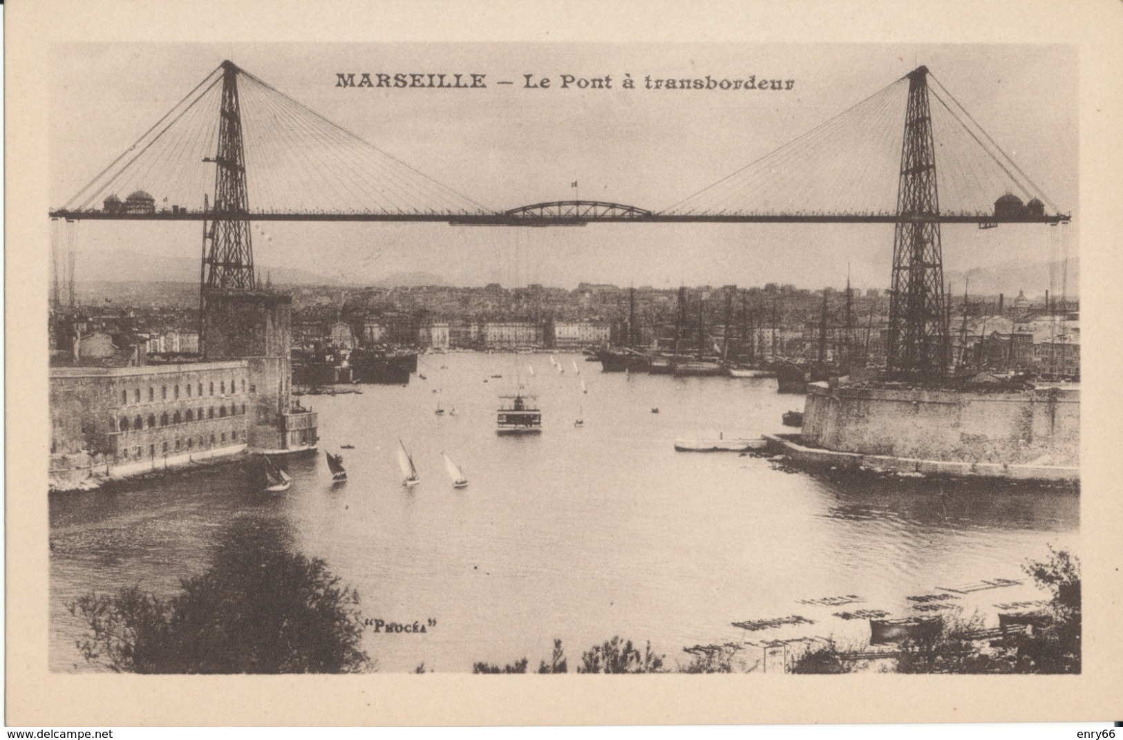 MARSEILLE LE PORT A' TRANSBORDEUR