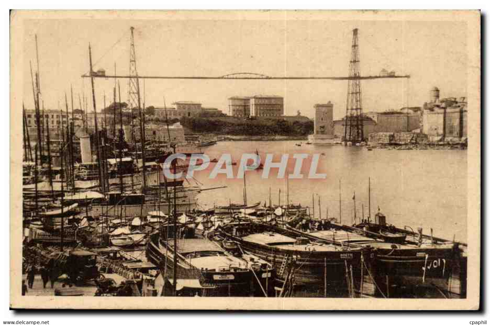 Marseille - Le Vieux Port et le pont Transbordeur - CPA