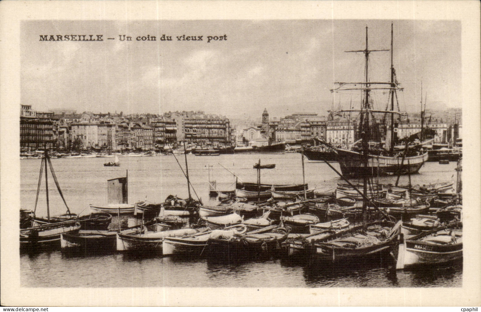Marseille - Un Coin du Vieux Port - CPA