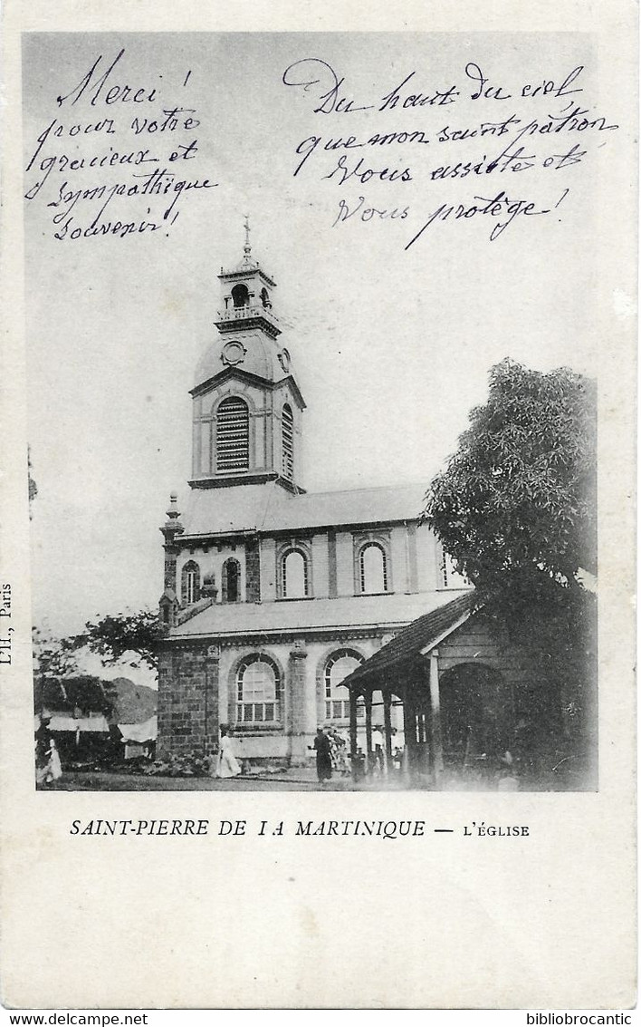 MARTINIQUE -  SAINT PIERRE DE MARTINIQUE < VUE DE L'EGLISE (détruite en 1902)