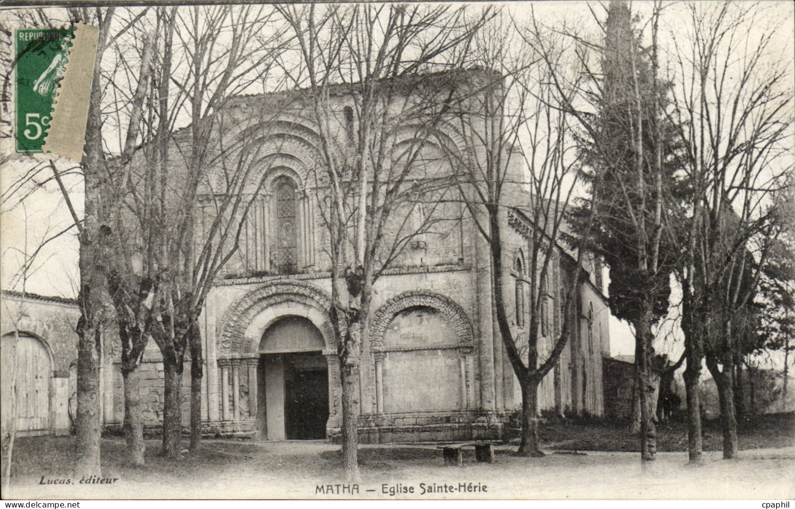 Matha CPA Eglise Sainte Herie