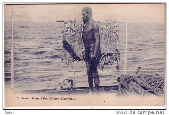 MAURITANIE , Un pecheur Maure a Port Etienne