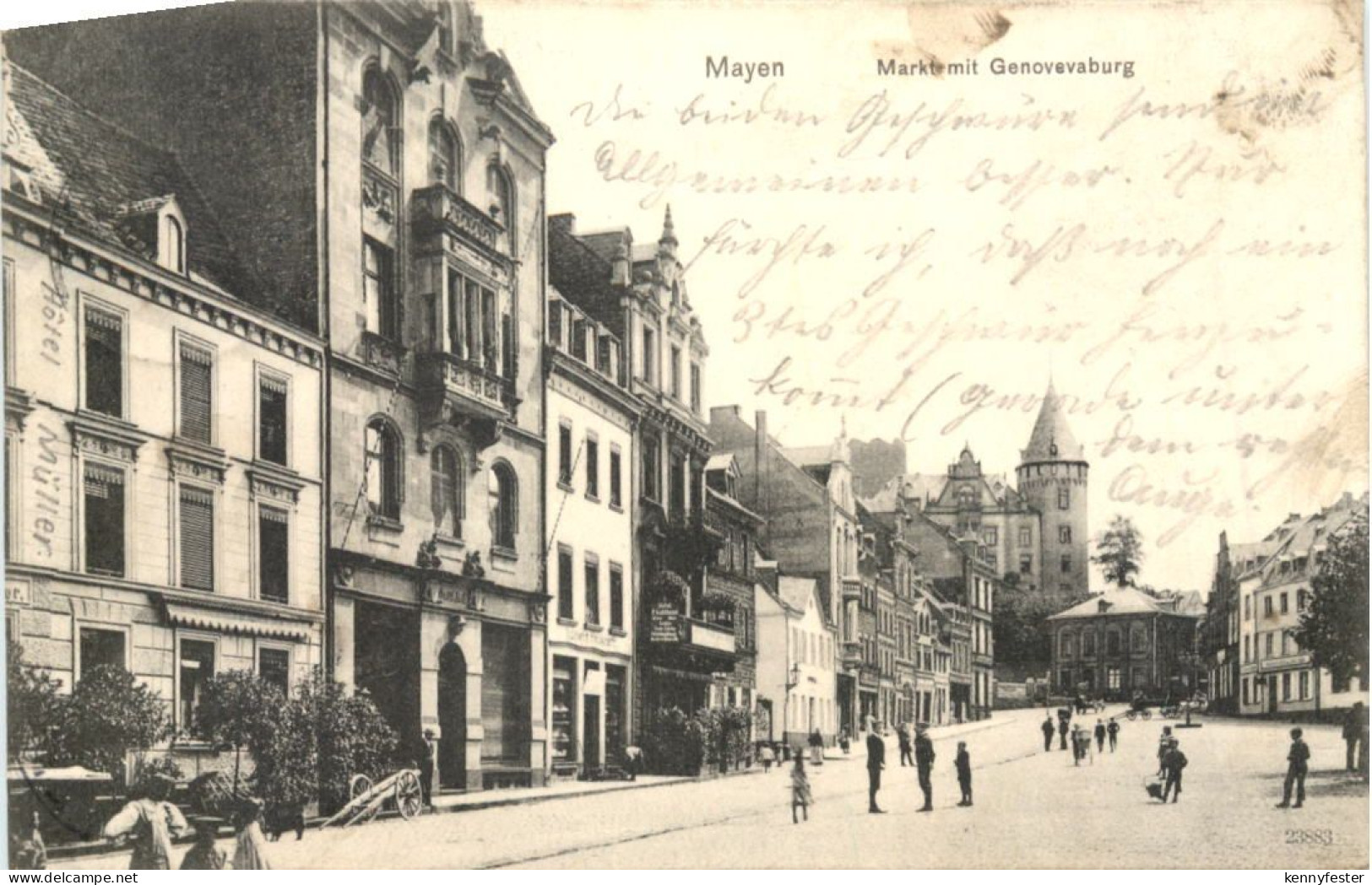 Mayen - Markt mit Genovevaburg