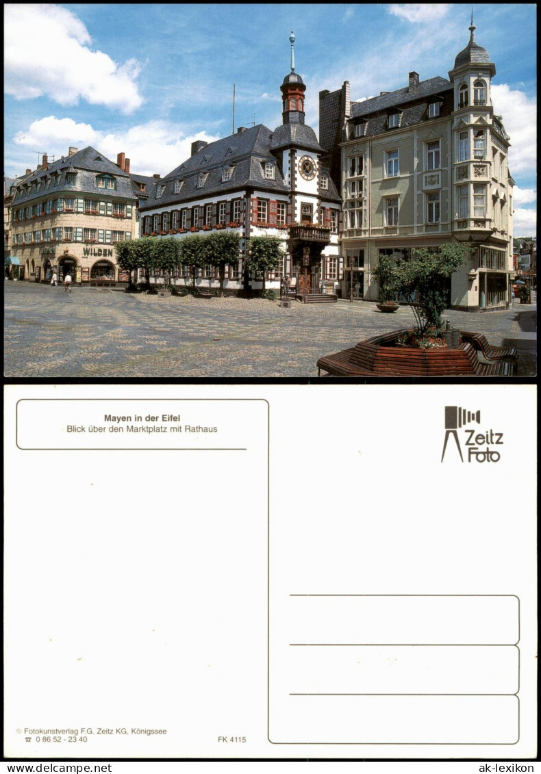 Mayen Mayen in der Eifel, Blick über den Marktplatz mit Rathaus 2000