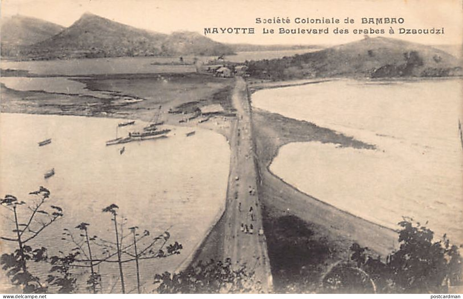 MAYOTTE - Le boulevard des arabes à Dzaoudzi - Ed. Société Commerciale de Bambao
