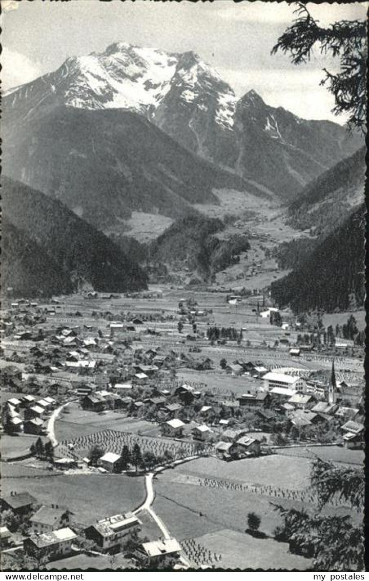 Mayrhofen Zillertal Panorama Zillertal mit Gruenberg