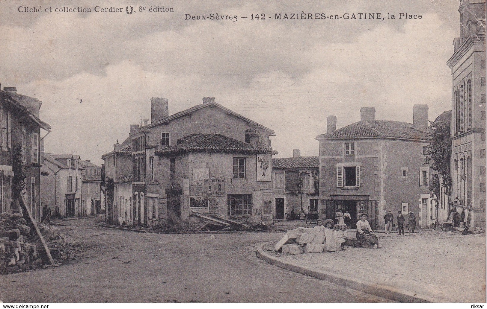 MAZIERES EN GATINE