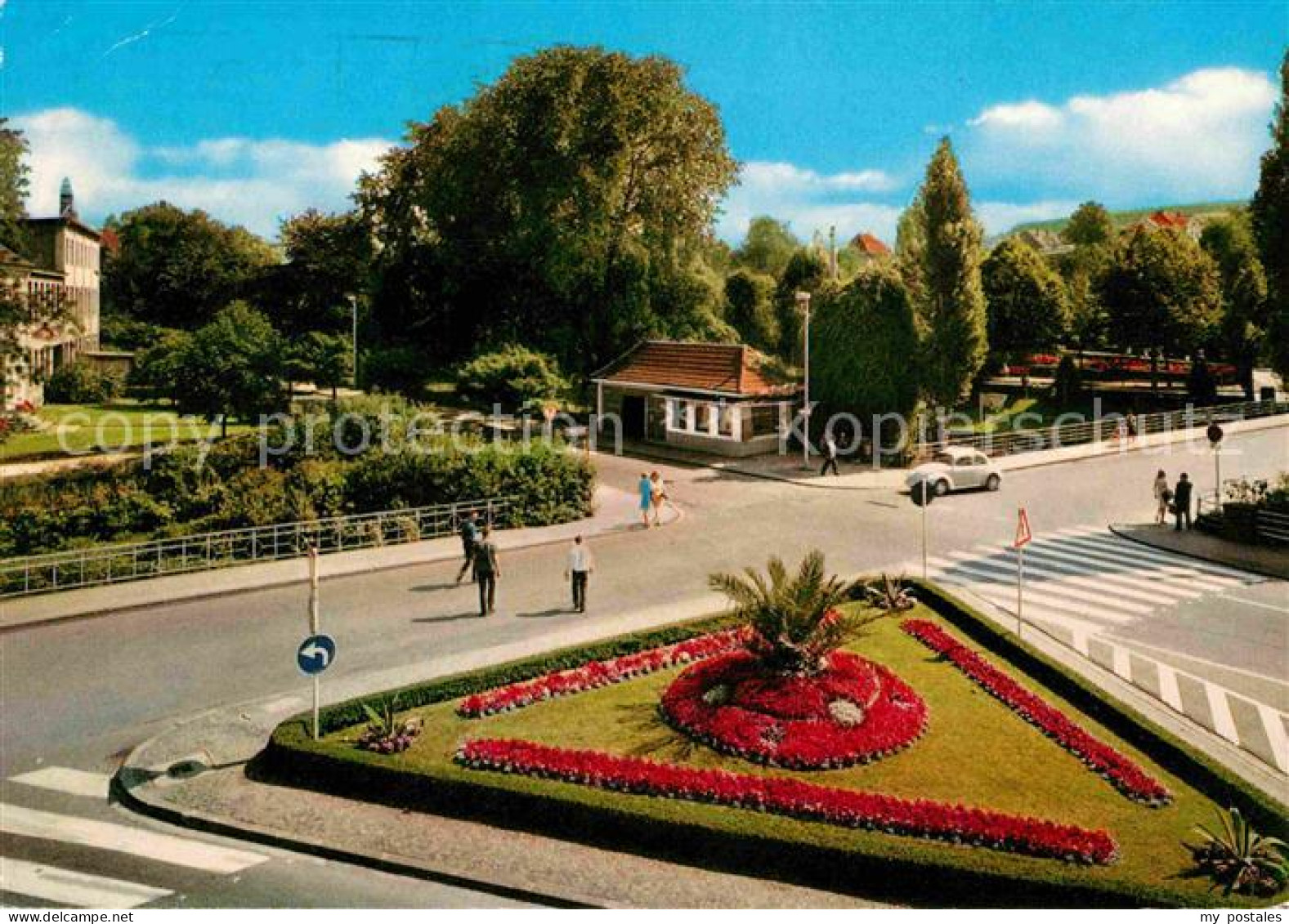 Menden Sauerland Bahnhofvorplatz Kaefer