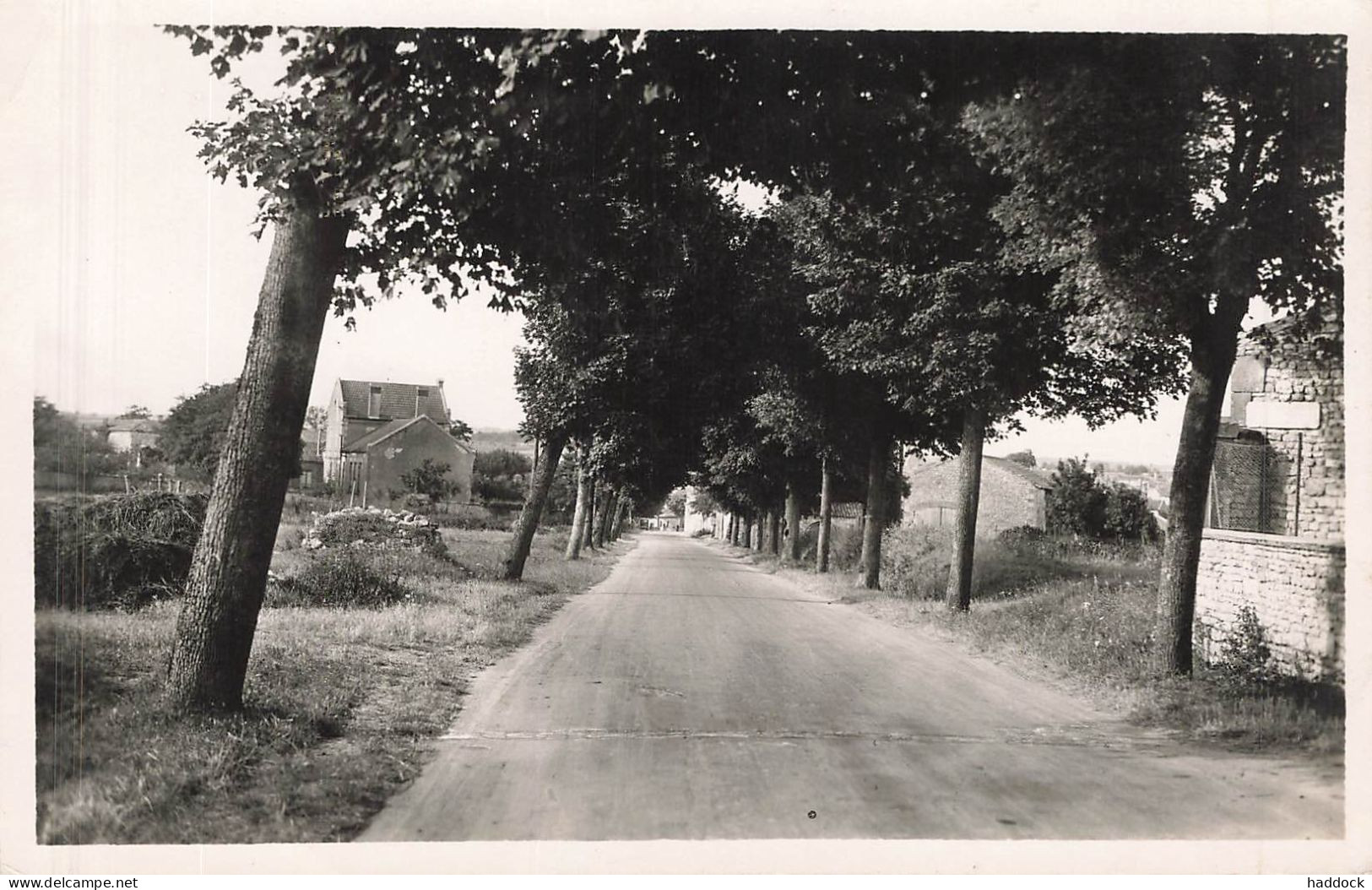 MERIGNAC : ALLEE DE BOURAS