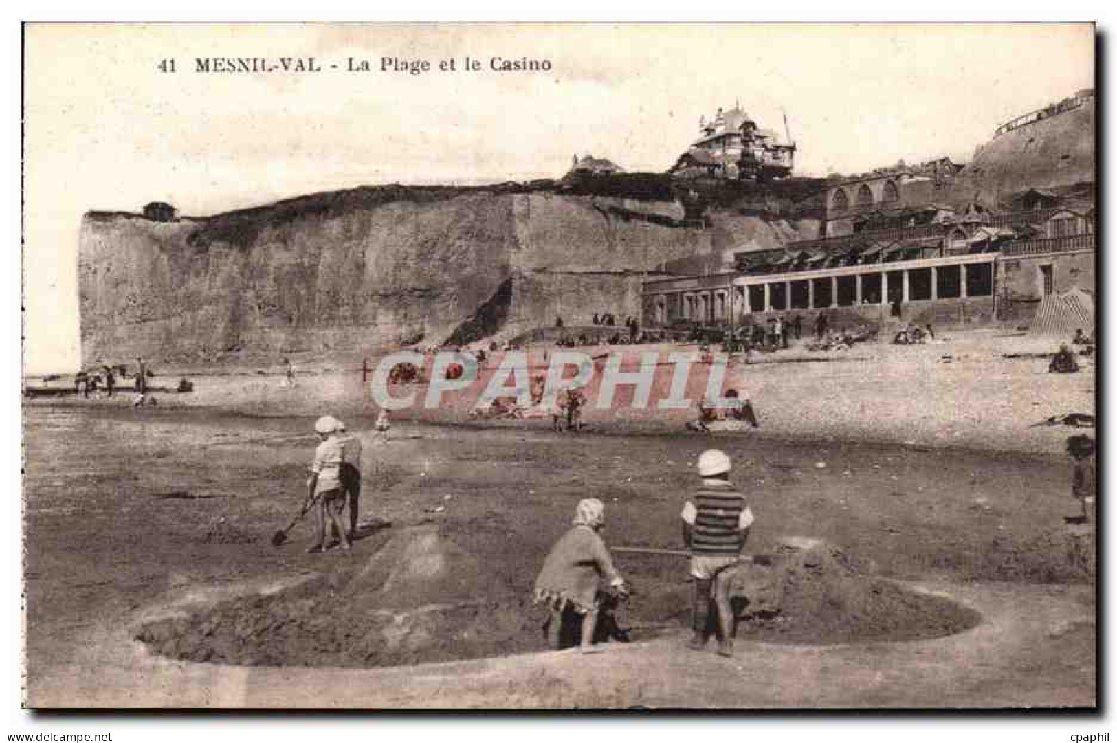 Mesnil Val - La Plage et le Casino - CPA