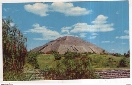 AK 232651 MEXICO - Teothiuacan - Piramides