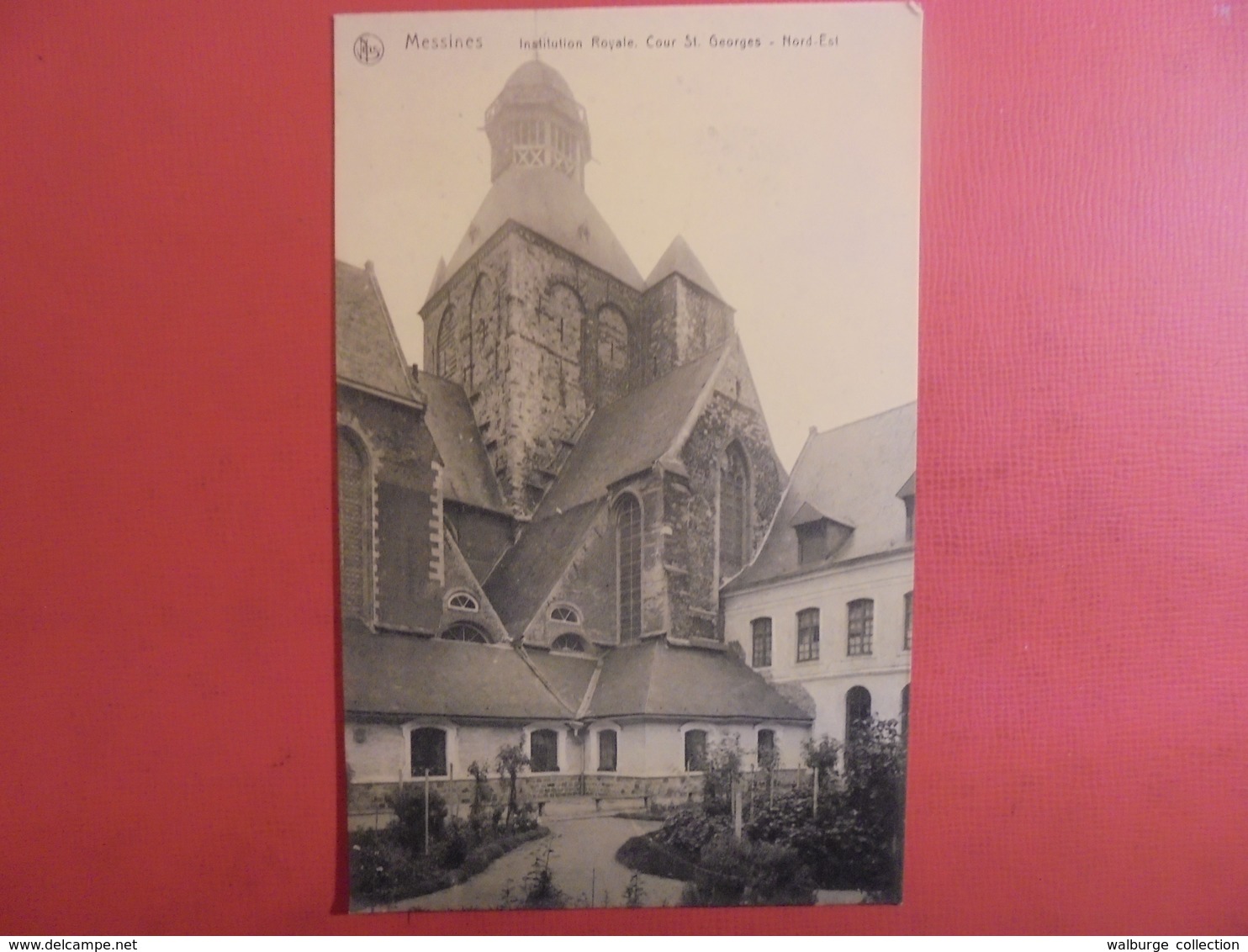 Messines :Cour Saint-Georges (M214)