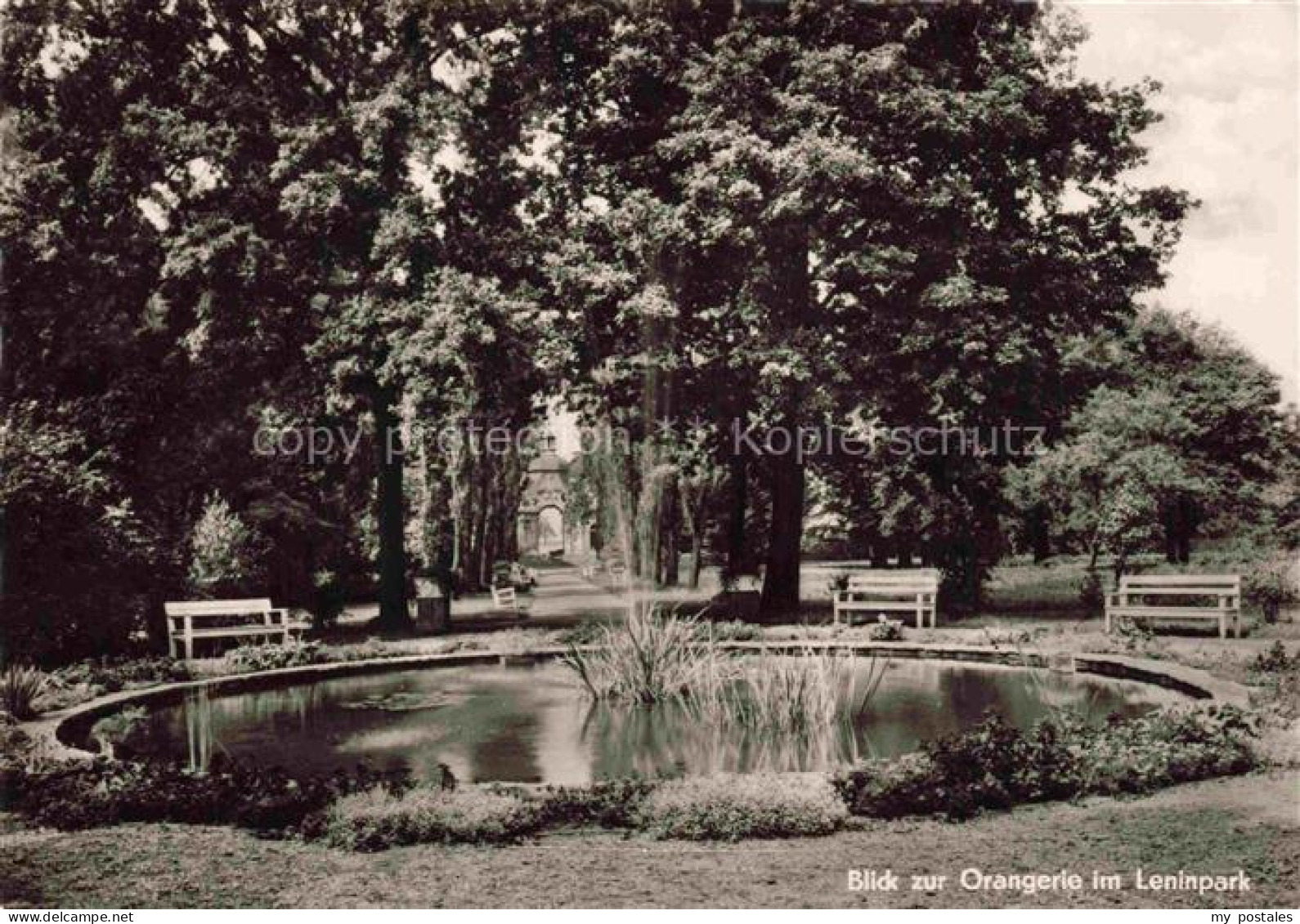 Meuselwitz Thueringen Blick zur Orangerie im Leninpark