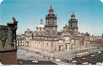 Mexique - Mexico - La catedral de mexico - the mexico city cathedral on the main square - La cathédrale de mexico sur la
