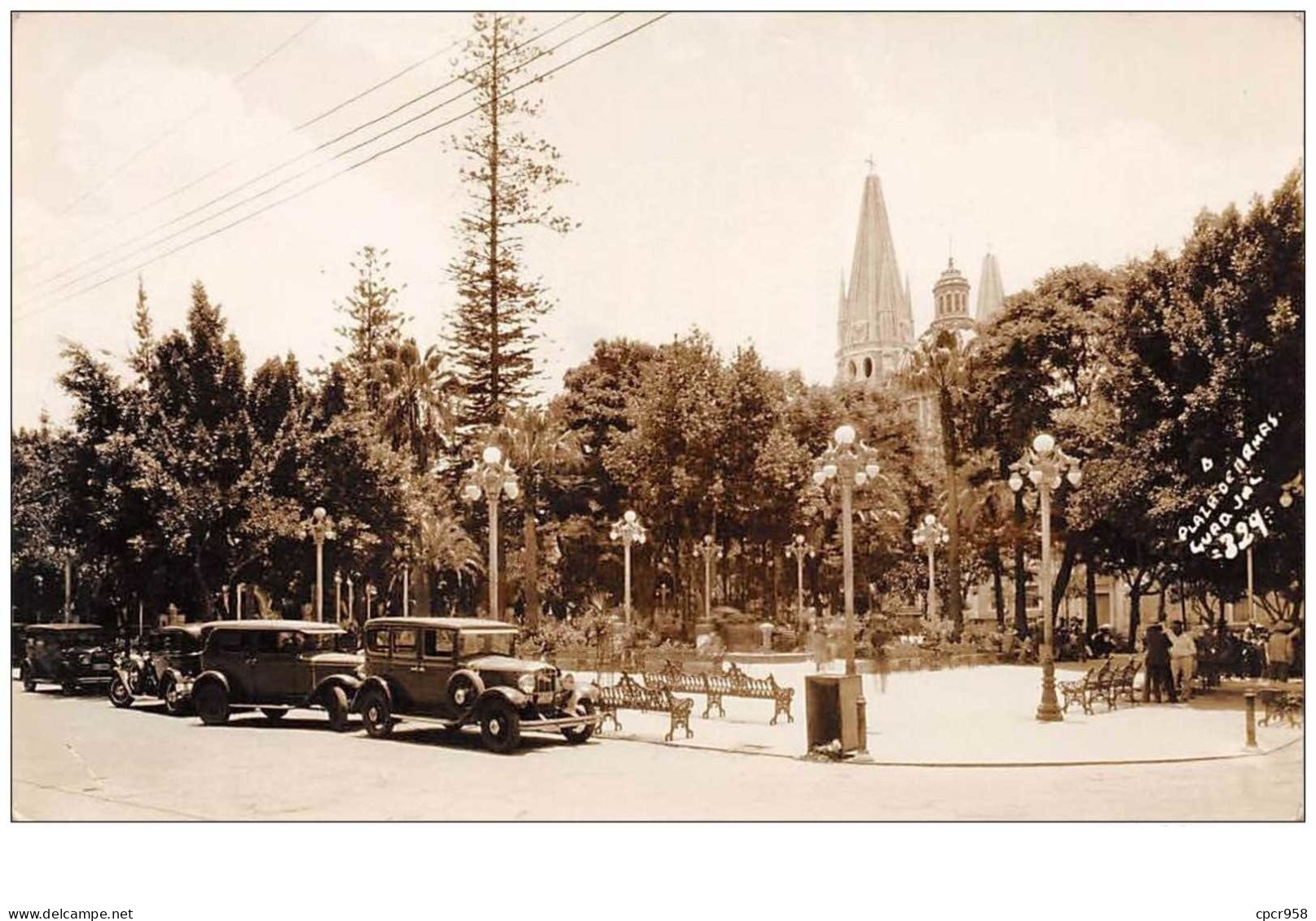 MEXIQUE . n°47717 . plazas de armas. carte photo