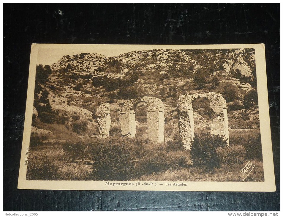 MEYRARGUES - LES ARCADES 2 CARTES POSTALES - 13 BOUCHES DU RHONE (Q)