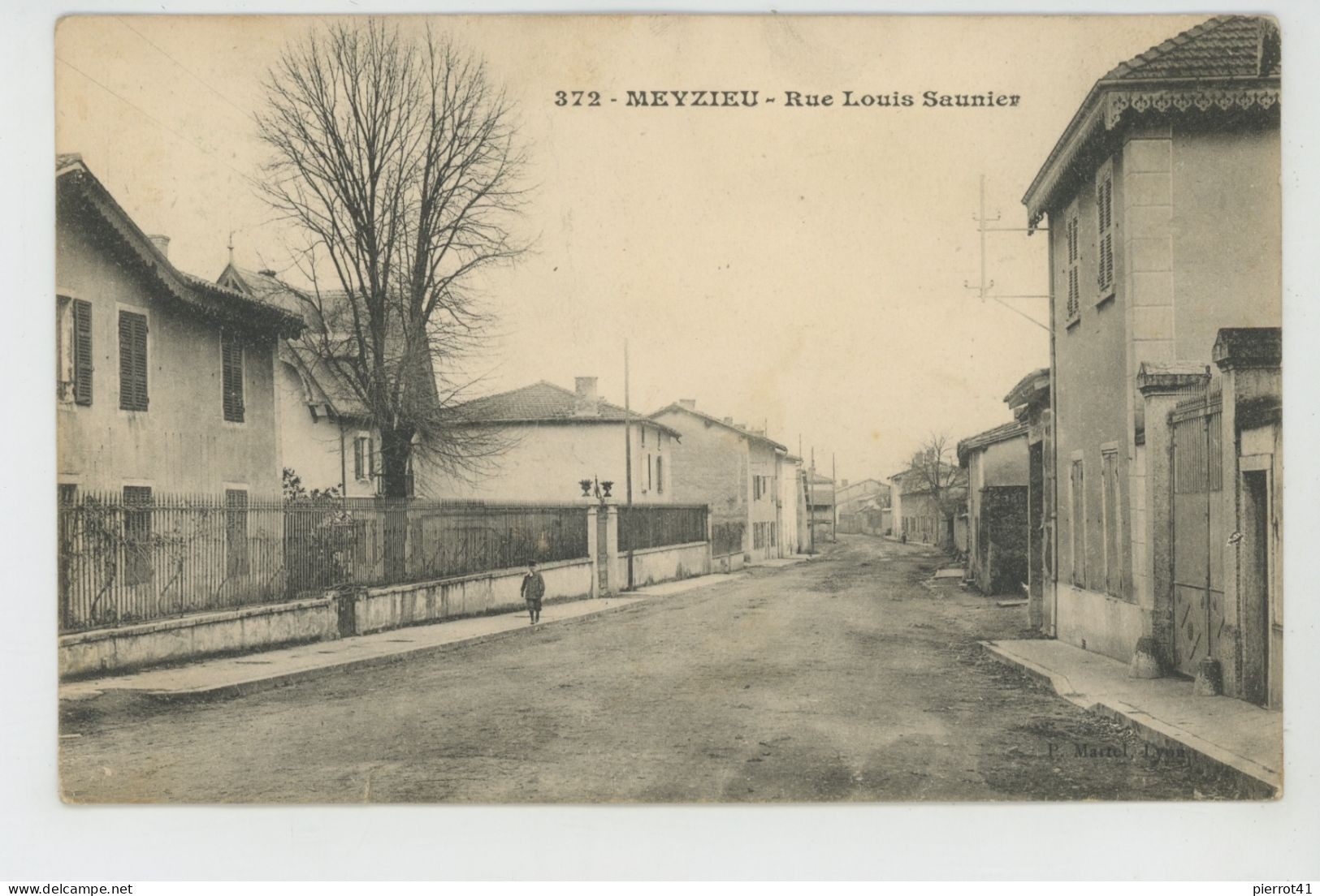 MEYZIEU - Rue Louis Saunier