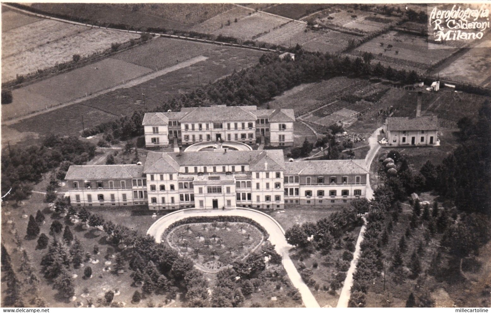MILANO: Aerofotografia di R. Calderoni - Milano