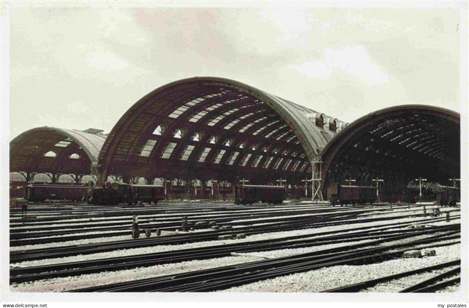 MILANO Mailand IT Stazione Centrale Le tettoie