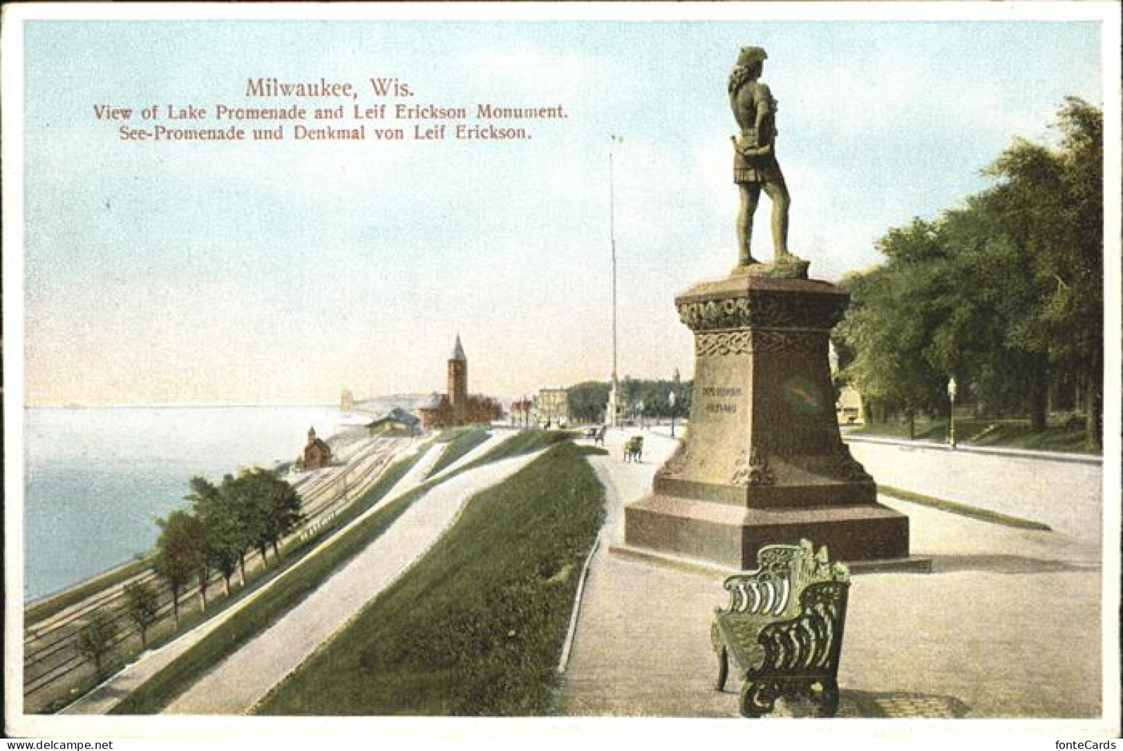 Milwaukee Wisconsin Lake promenade