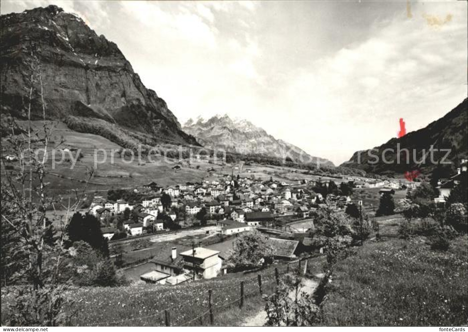 Mitloedi Gesamtansicht mit Vorderglaernisch und Wiggis