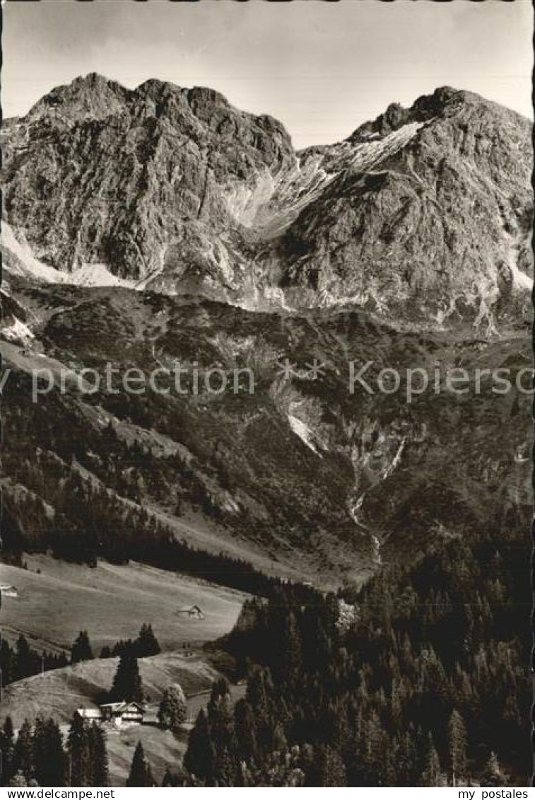Mittelberg Kleinwalsertal Alpengasstaette Bergheim