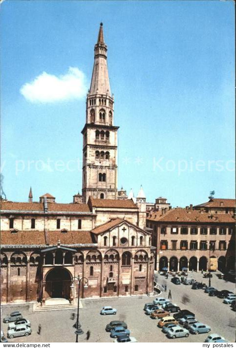 Modena Emilia-Romagna Piazza Grande Chiesa