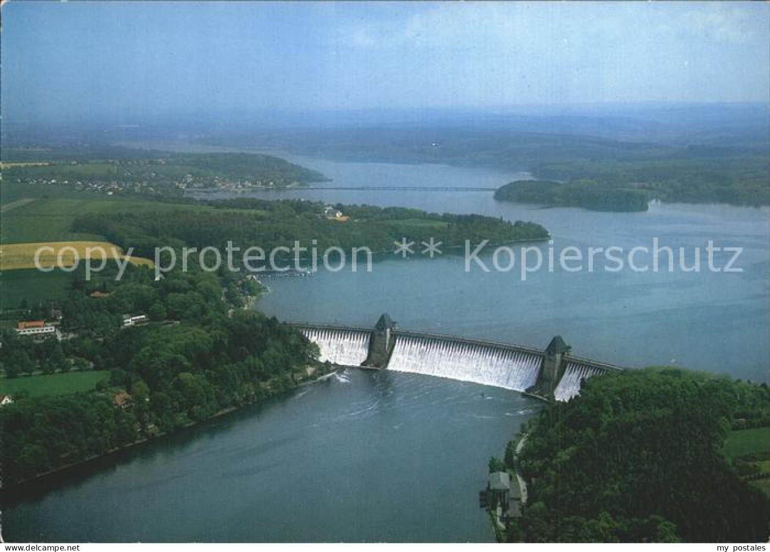 Moehnetalsperre Sperrmauer Fliegeraufnahme