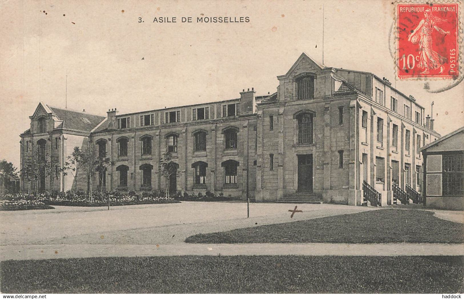 MOISSELLES : ASILE