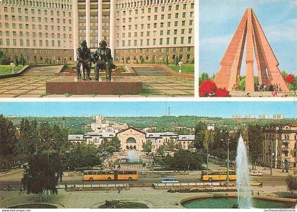 MOLDAVIE - Chisinau - Railway Station - bus Ikarus - Parliament Building - Eternity Memorial Complex - Carte Postale