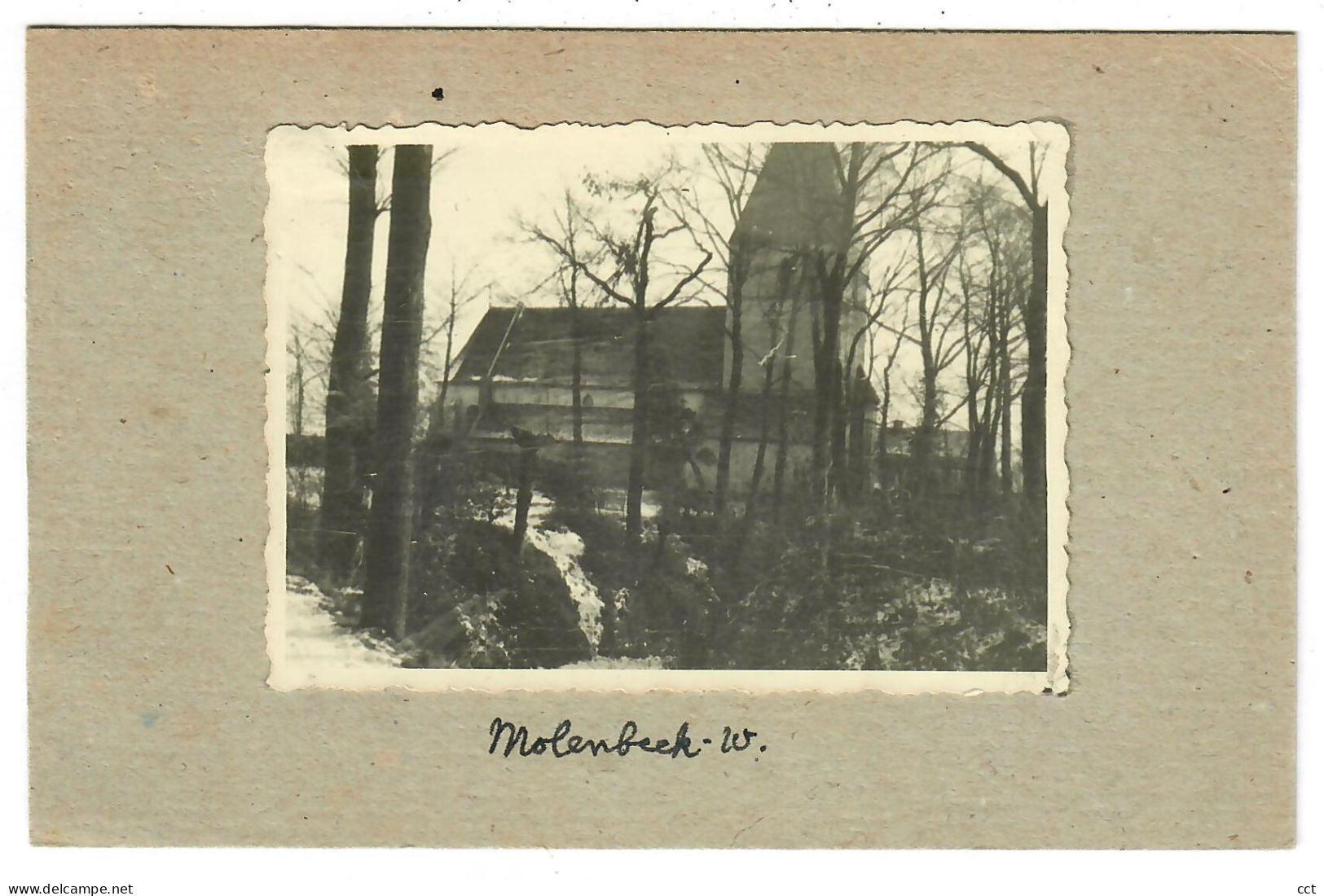 Molenbeek-Wersbeek  Bekkevoort   FOTO van de Molenbeek en de Sint-Laurentiuskerk