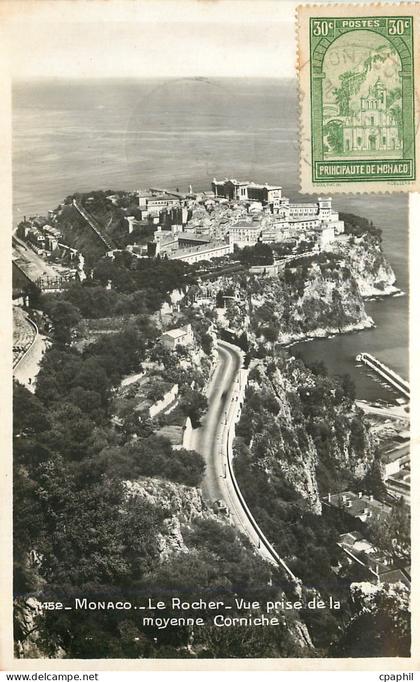 CPA Monaco Le Rocher - Vue prise de la moyenne Corniche