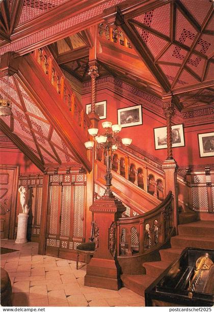 BT18522 entrance hall hartford  usa