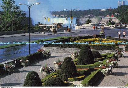 D170332 Niagara Falls. The Canadian Horseshoe Falls. The Niagara Parks Commissio
