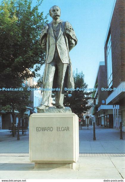D239300 High Street Worcester Edward Elgar Statue Worcester Cathedral Gift Shop