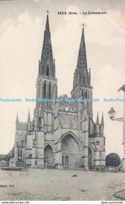 R046615 Sees La Cathedrale