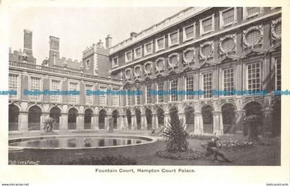 R158667 Fountain Court. Hampton Court Palace. Gale and Polden
