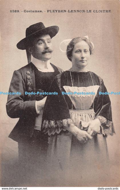 R300064 Costumes Pleyben Lennon le Cloitre Le Doare